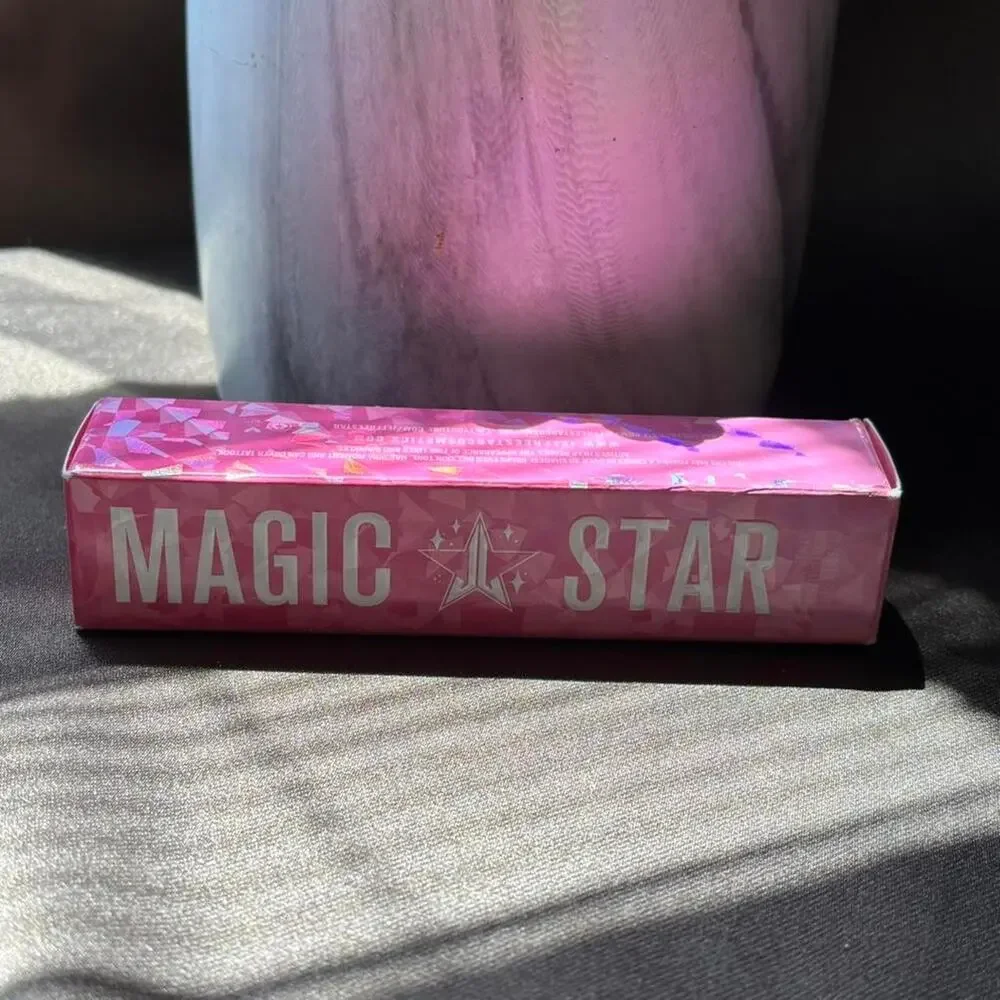 Jeffree star cosmetics magic star concealer shade C9